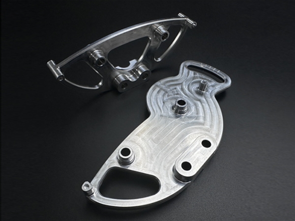 Sailing line control bracket