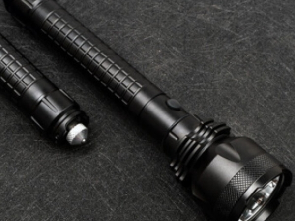 Outdoor strong light flashlight shell