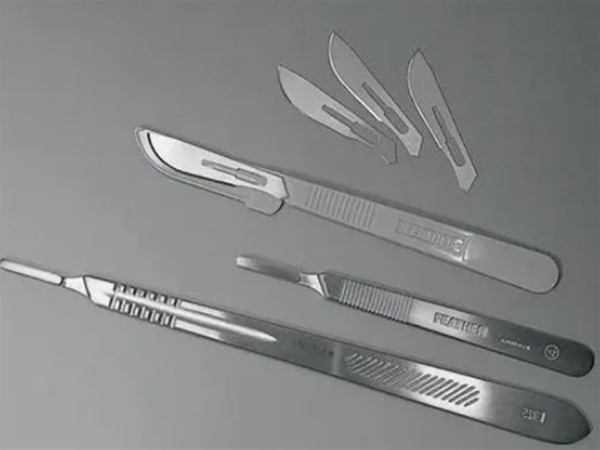 scalpel