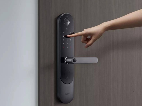 Intelligent button structure